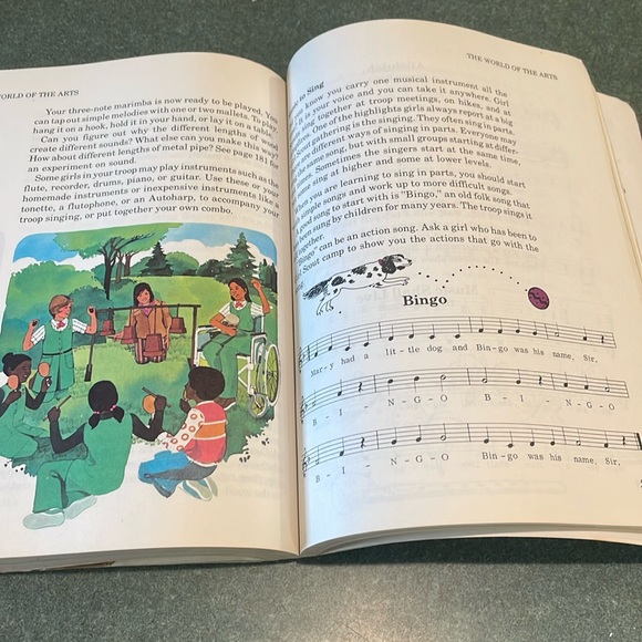 Vintage Worlds To Explore Handbook for Brownie and Junior Girl Scouts - Picture 11 of 16